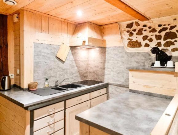 Le Venitien - Vieille Ville D'Annecy - Majord'Home Bagian luar foto
